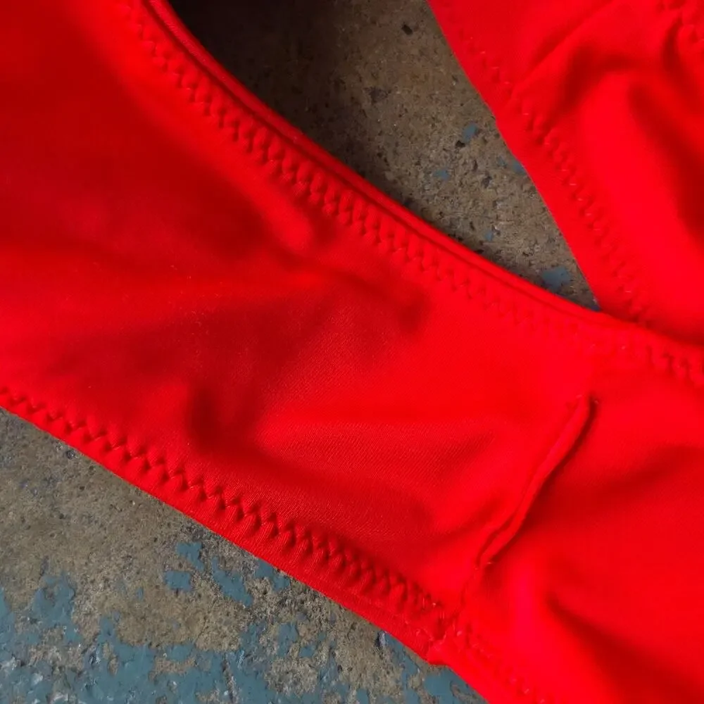 Blackbough Swim Red Bikini Size S Cheeky Bottoms Underwire Top Swimsuit - Picture 9 of 10